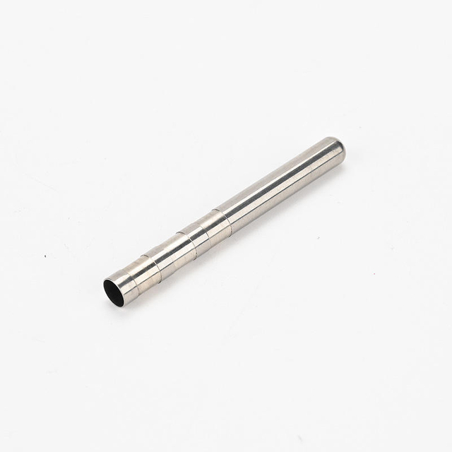 Seamless stainless steel pipes of 300/400 series can be customized